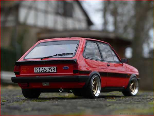 1:18 Ford Fiesta XR2 MK1 Modell 1981 [ Red Edition ] / inkl OVP